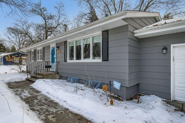 14921 Belvoir Drive, Minnetonka, MN 55345