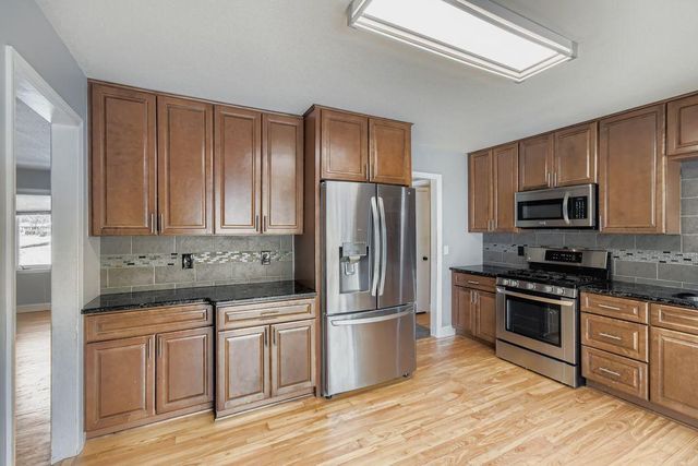 14921 Belvoir Drive, Minnetonka, MN 55345