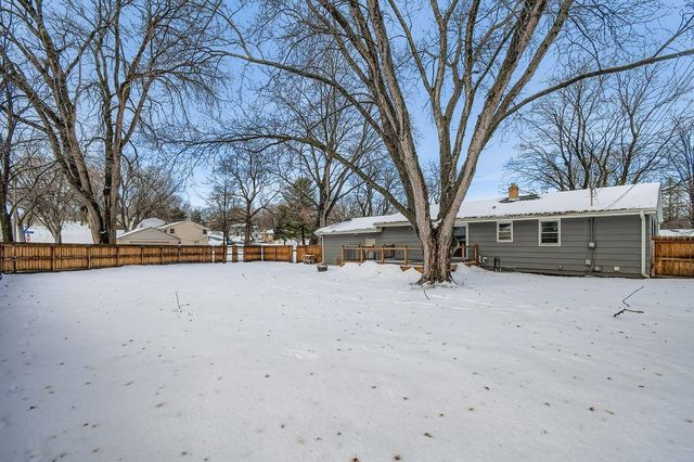 14921 Belvoir Drive, Minnetonka, MN 55345