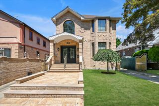 147-11 Jewel Avenue, Kew Garden Hills, NY 11367