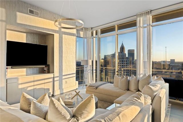 1065 Peachtree NE Street 3604, Atlanta, GA 30309