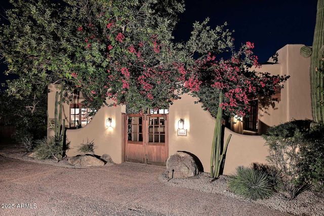 8425 E LA SENDA Drive, Scottsdale, AZ 85255