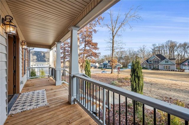 7609 Fern Lane, Lula, GA 30554