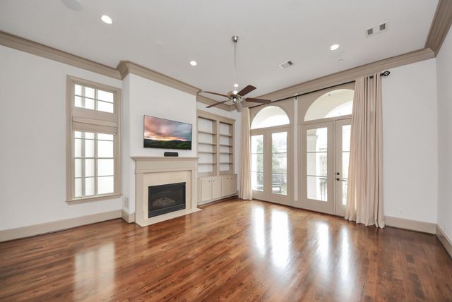 314 W Clay Street, Houston, TX 77019