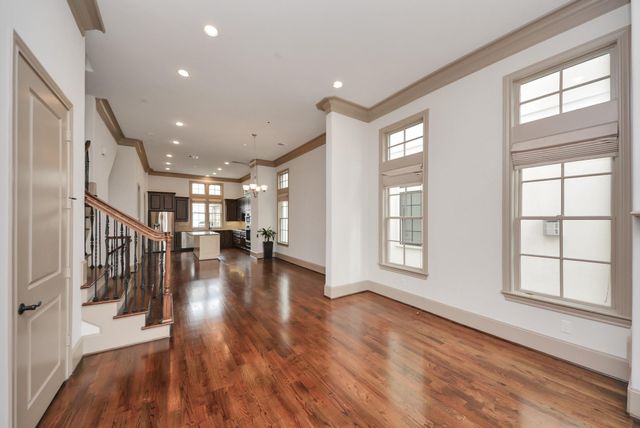314 W Clay Street, Houston, TX 77019