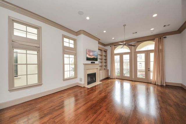 314 W Clay Street, Houston, TX 77019