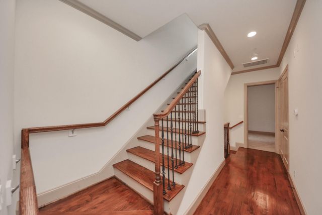 314 W Clay Street, Houston, TX 77019