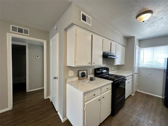 4606 Monarch Street 111, Dallas, TX 75204