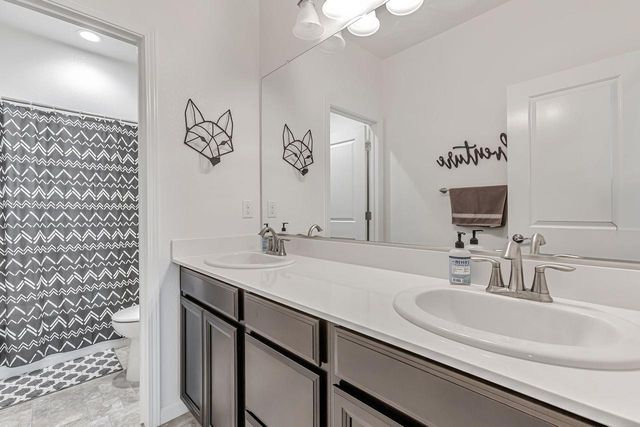 2482 Augusta Ave, Tracy, CA 95377