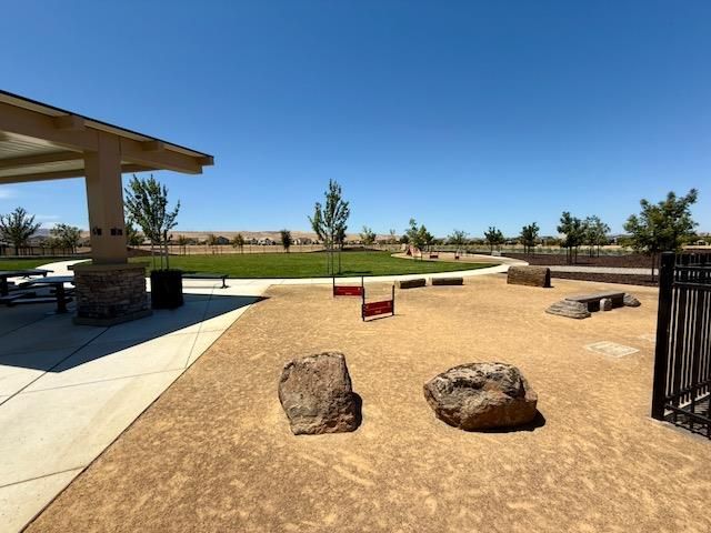 2482 Augusta Ave, Tracy, CA 95377