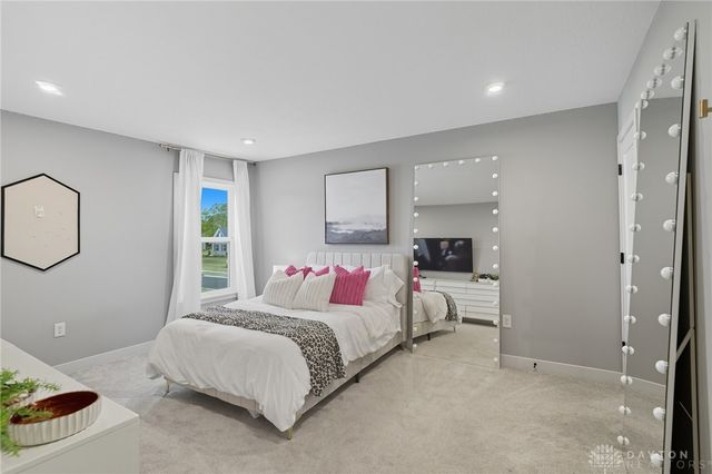 719 Harvest Lane, Dayton, OH 45458