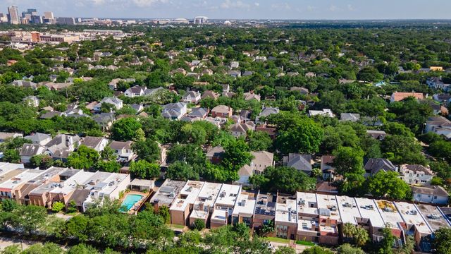 2907 Bissonnet Street, West University Place, TX 77005