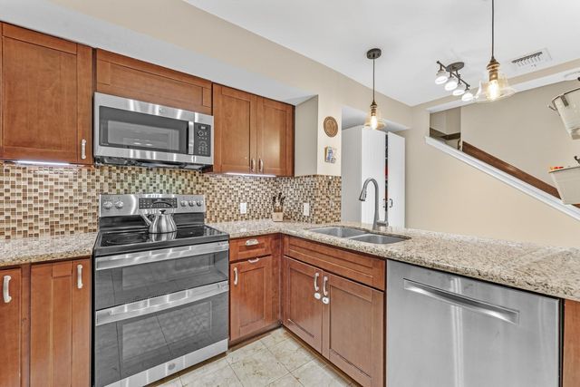 2907 Bissonnet Street, West University Place, TX 77005