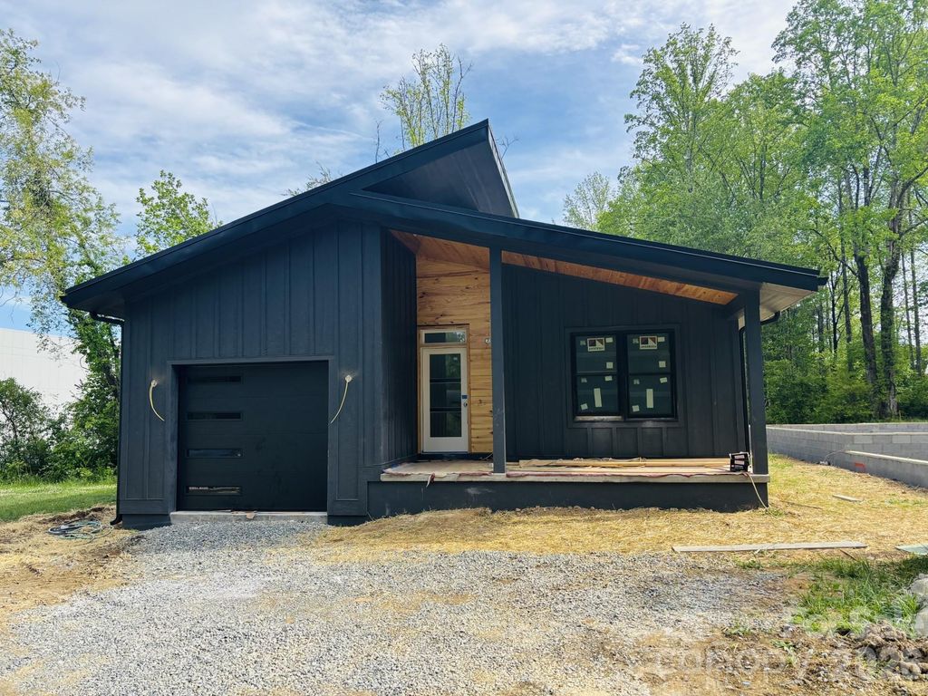 115 Welcome Street, Brevard, NC 28712