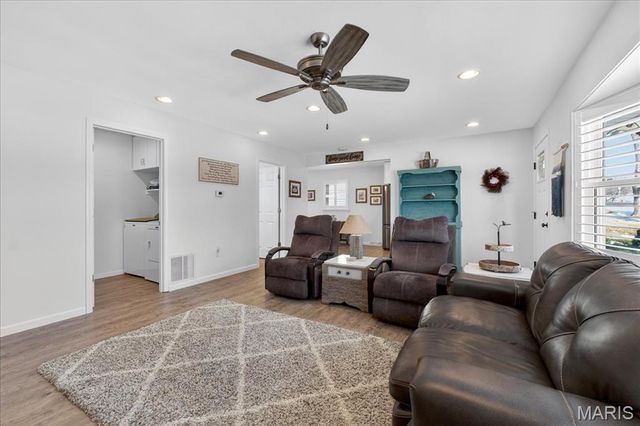 2709 Sibley Street, St Charles, MO 63301