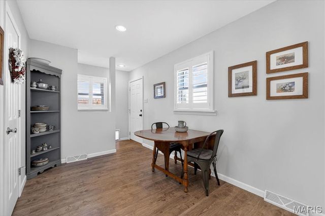 2709 Sibley Street, St Charles, MO 63301