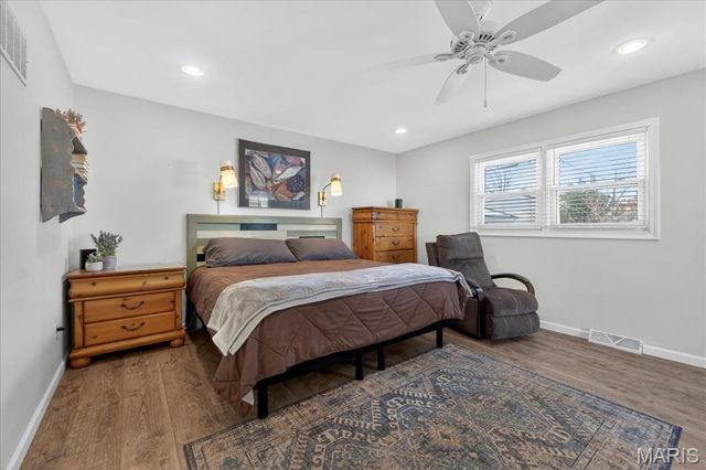 2709 Sibley Street, St Charles, MO 63301