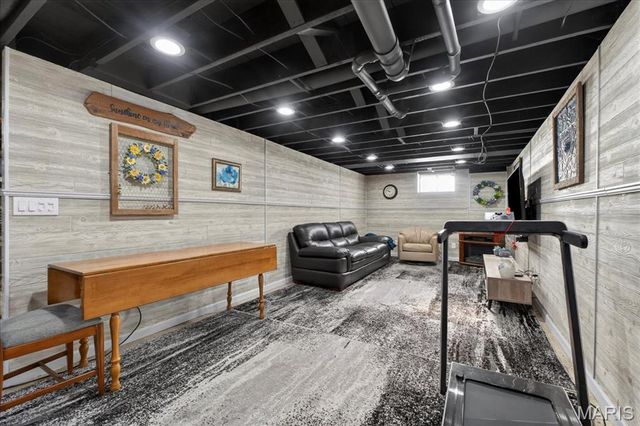 2709 Sibley Street, St Charles, MO 63301