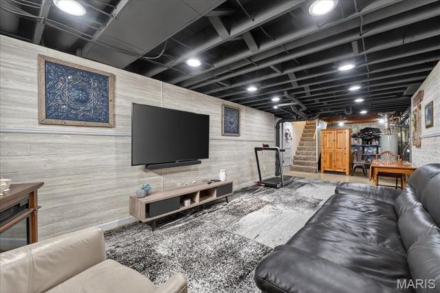 2709 Sibley Street, St Charles, MO 63301