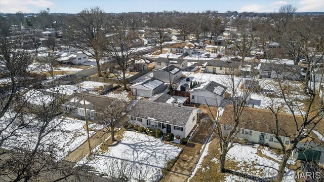 2709 Sibley Street, St Charles, MO 63301