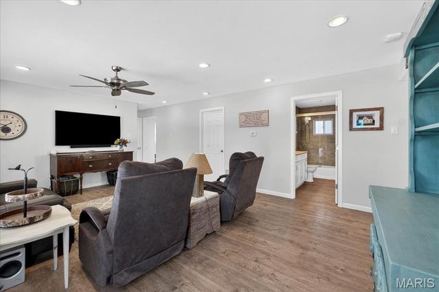 2709 Sibley Street, St Charles, MO 63301