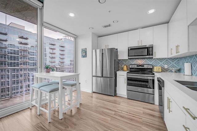 5925 Almeda Road 12406, Houston, TX 77004