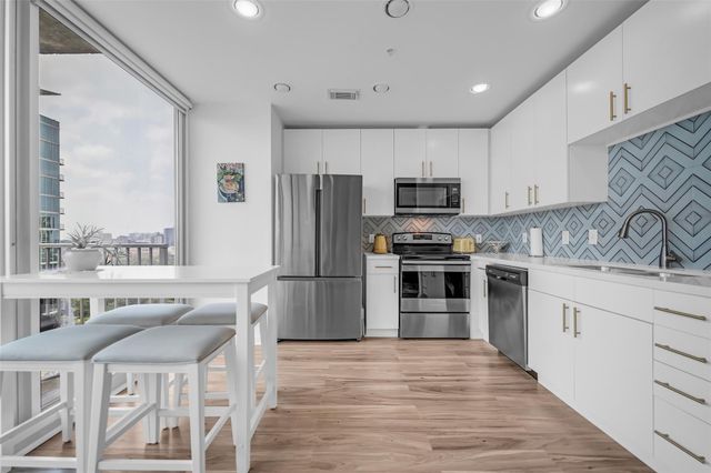 5925 Almeda Road 12406, Houston, TX 77004