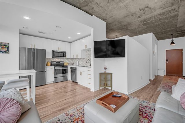 5925 Almeda Road 12406, Houston, TX 77004
