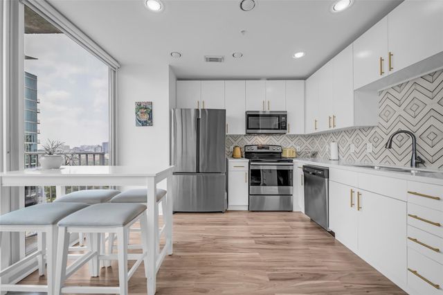 5925 Almeda Road 12406, Houston, TX 77004