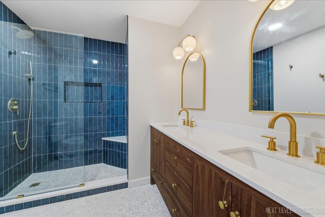 1340 Nantucket Court, Carol Stream, IL 60188