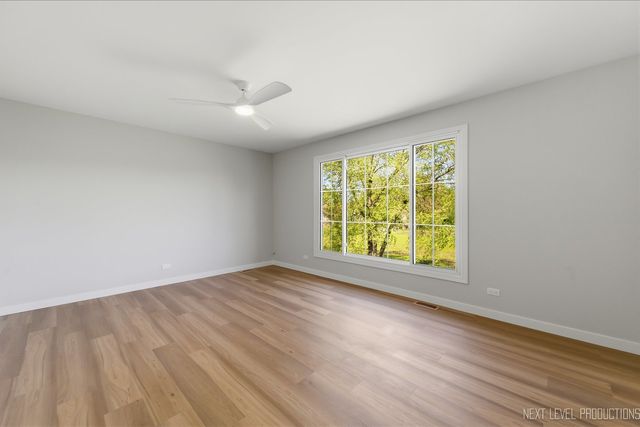 1340 Nantucket Court, Carol Stream, IL 60188