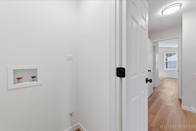 1340 Nantucket Court, Carol Stream, IL 60188
