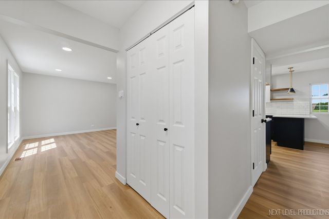 1340 Nantucket Court, Carol Stream, IL 60188