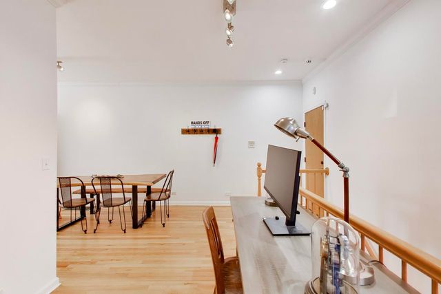 1953 W FOSTER Avenue 1, Chicago, IL 60640