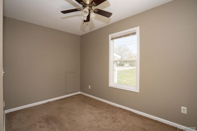 3421 N Genesee Road, Flint, MI 48506