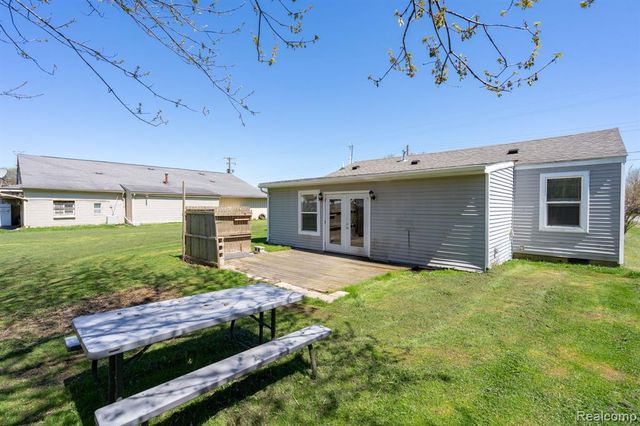 3421 N Genesee Road, Flint, MI 48506