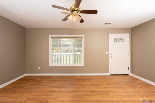 3421 N Genesee Road, Flint, MI 48506