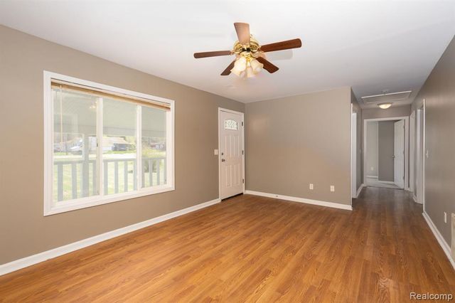 3421 N Genesee Road, Flint, MI 48506