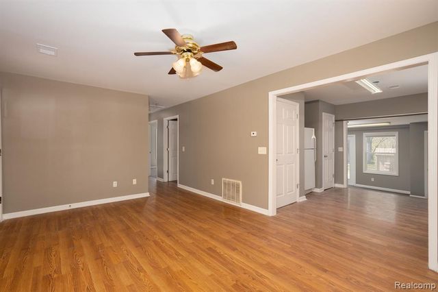 3421 N Genesee Road, Flint, MI 48506