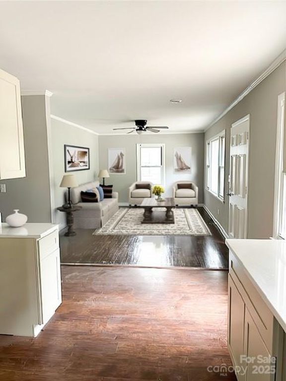 322 S Ransom Street, Gastonia, NC 28052