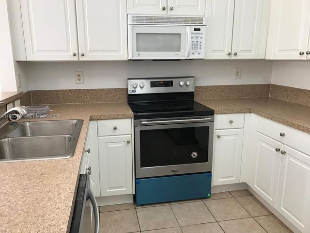 1420 NE 33rd Ave 102-15, Homestead, FL 33033