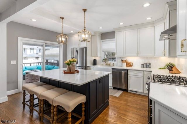 40 Courier Pl, Rutherford Boro, NJ 07070