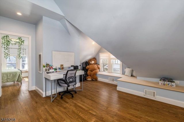 40 Courier Pl, Rutherford Boro, NJ 07070