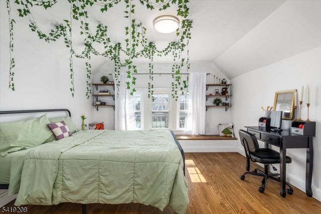 40 Courier Pl, Rutherford Boro, NJ 07070