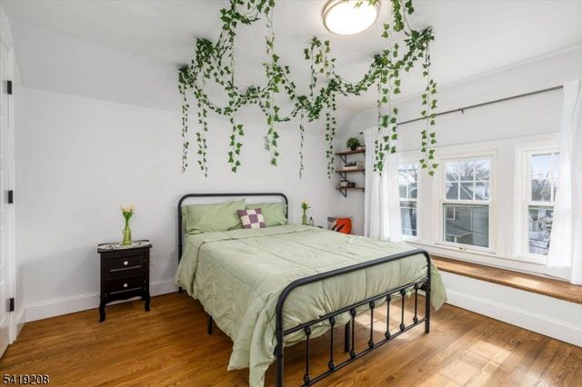 40 Courier Pl, Rutherford Boro, NJ 07070