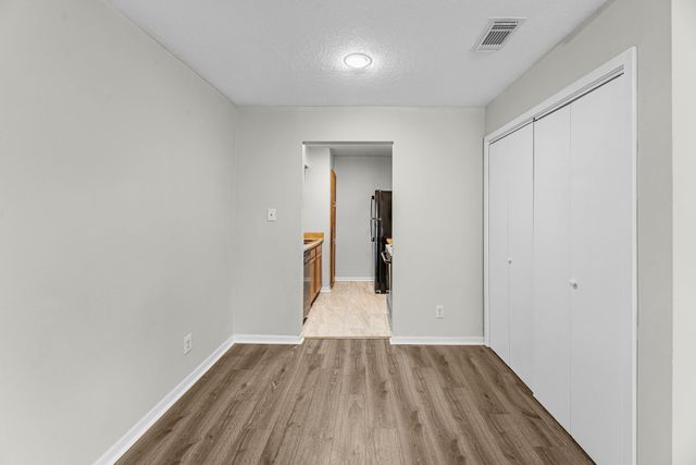 1900 Bay Area Boulevard 214, Houston, TX 77058