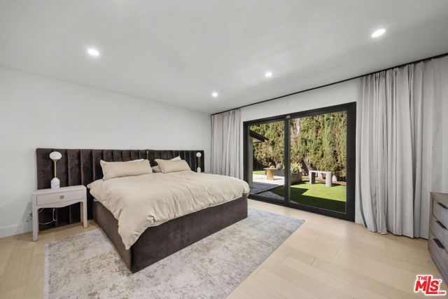 15431 Milbank Street, Encino (los Angeles), CA 91436