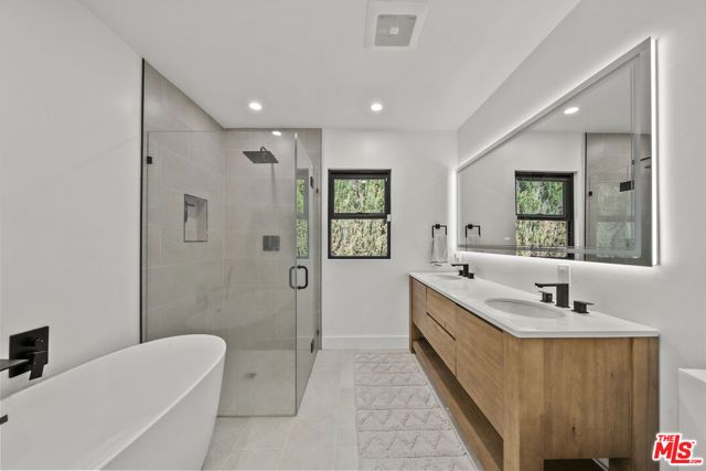 15431 Milbank Street, Encino (los Angeles), CA 91436
