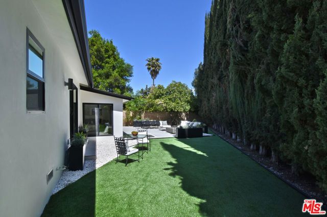 15431 Milbank Street, Encino (los Angeles), CA 91436
