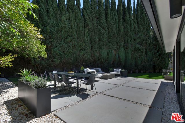 15431 Milbank Street, Encino (los Angeles), CA 91436